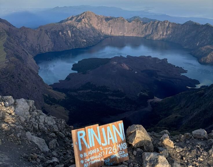 6592D8AD-B8AA-4803-A0A2-27486B2CA4C8